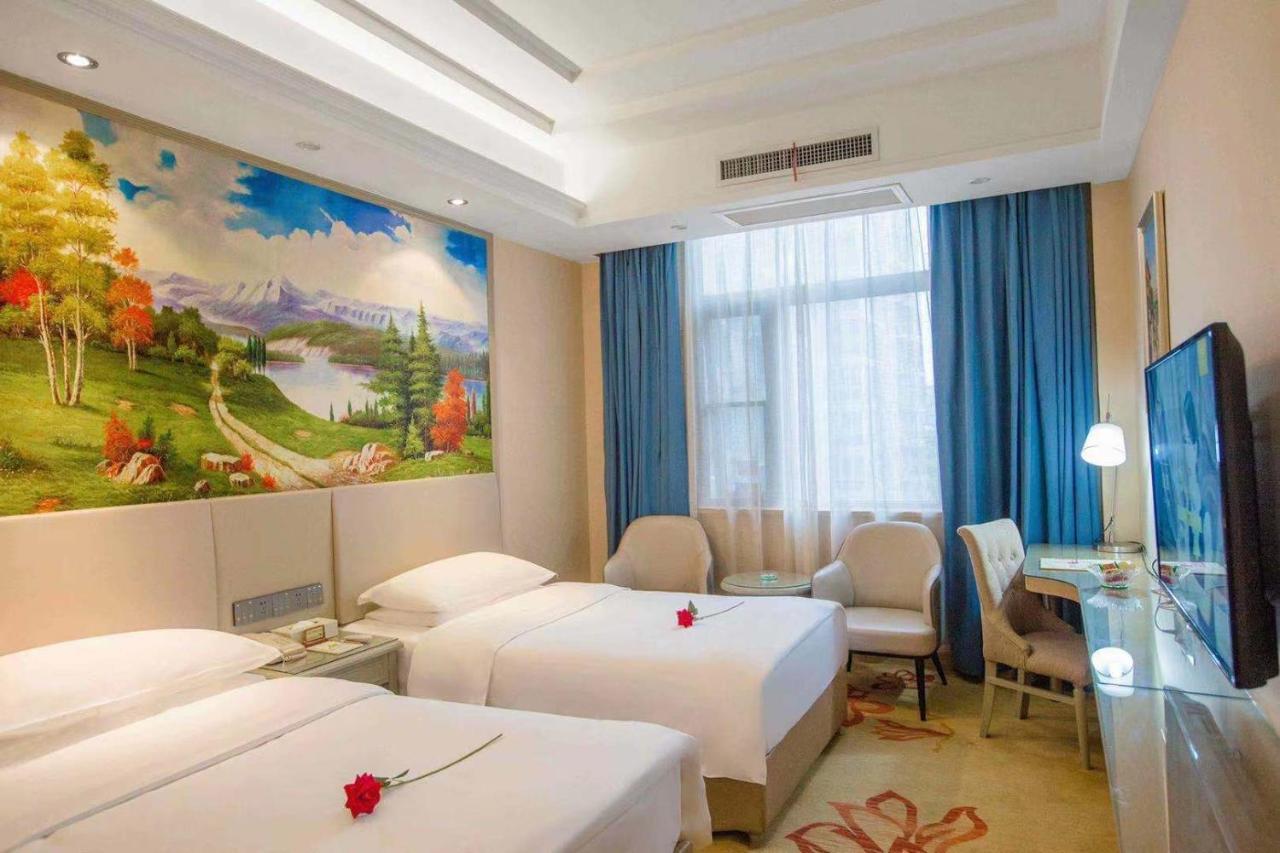 Vienna Hotel Nanyang People Road Exterior foto